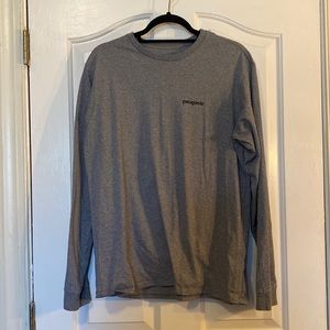 Men’s Medium Gray Long Sleeve Patagonia Shirt